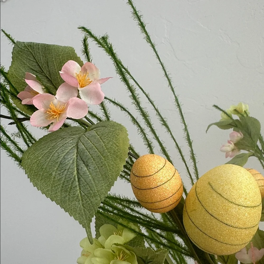 🌸NEW Easter Artificial Floral Arrangement with Yellow and Pink Accents.